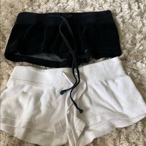 Black and white hard tails